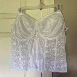 Beautiful white lace corset. Size 42DD