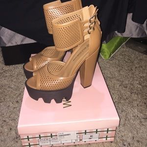 Platform chunky heels