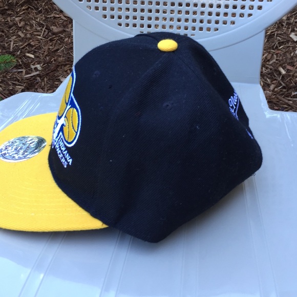 Indiana Pacers SnapBack hat - Picture 3 of 4