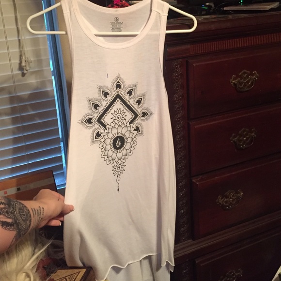 Super cute gently work dressy tank from Pacsun - Picture 3 of 4