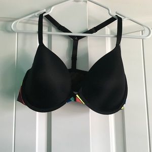 Front close lightly lined bra