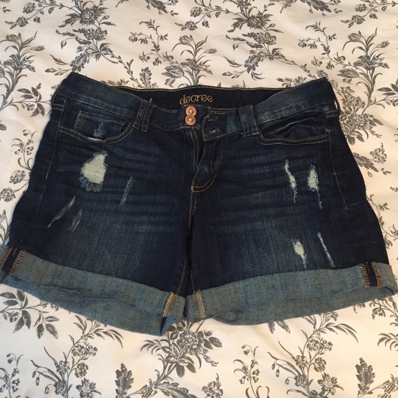 Decree distressed boyfriend shorts