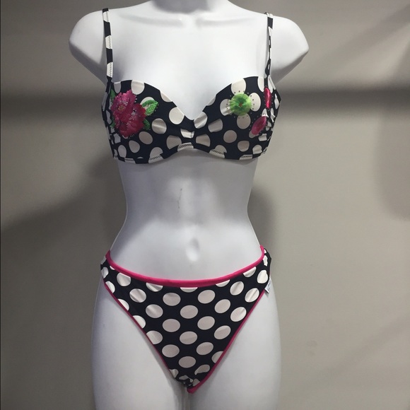 Swim suit