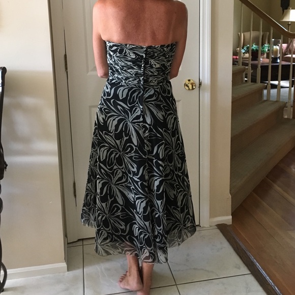 BCBG Tea Length Dreas - Picture 4 of 4