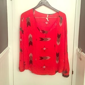 BB Dakota - open sleeve blouse (Small)
