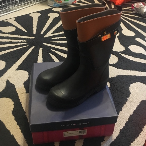 Tommy Hilfiger Karissa Rain Boot - Free Shipping | DSW Tommy Hilfiger rain boots