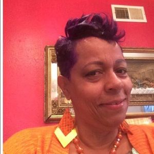 Meet your Posher, Yolanda