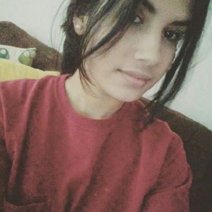 Meet your Posher, Valeria