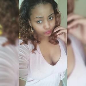 Meet your Posher, Felisha