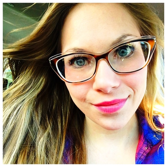 Meet your Posher, Kierstan - Picture 1 of 1