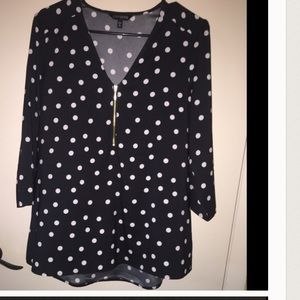 Express Polka-Dot 3/4 sleeve Zipper Blouse