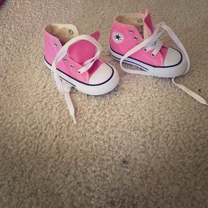 Pink high top converse Size 4c