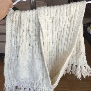 Gap wool scarf