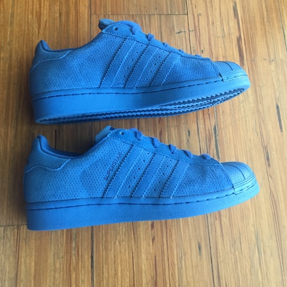 adidas Shoes - ❌SOLD❌