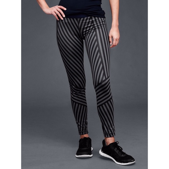 GapFit gfast Striped Trainer Leggings
