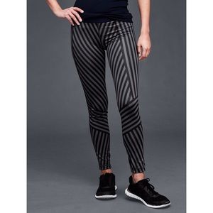 GapFit gfast Striped Trainer Leggings