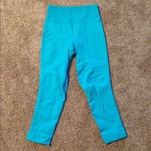 Lululemon zone in crop