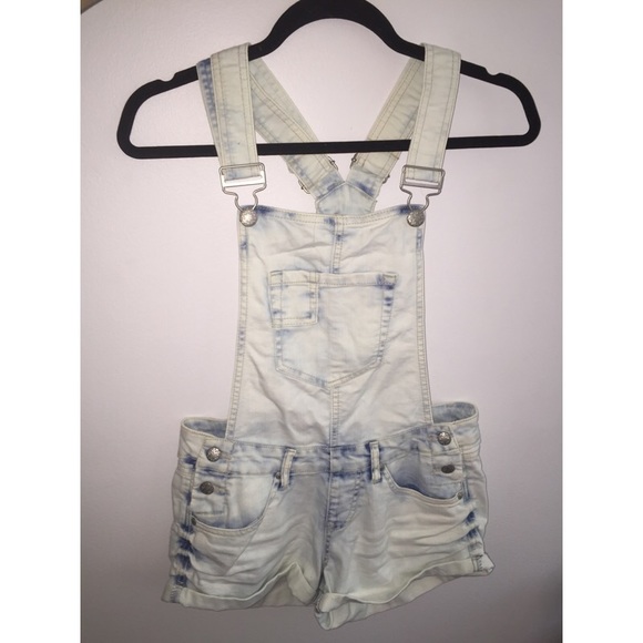 Cute short overalls