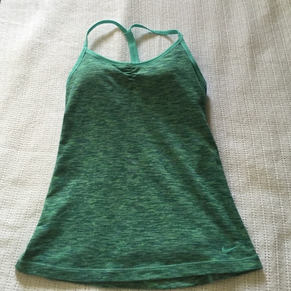 Workout tank top