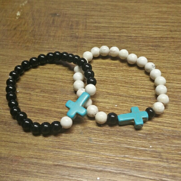 Turquoise cross bracelet - Picture 1 of 2
