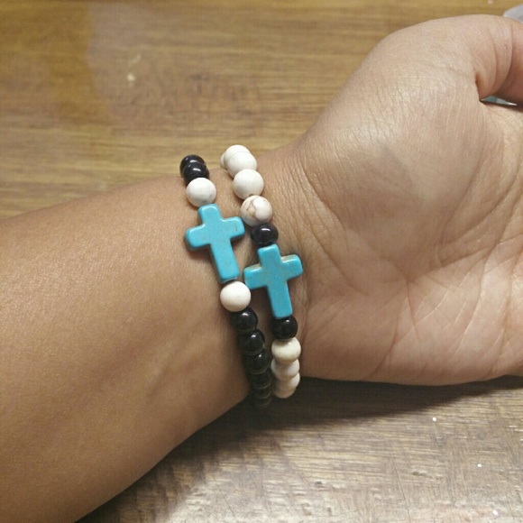 Turquoise cross bracelet - Picture 2 of 2