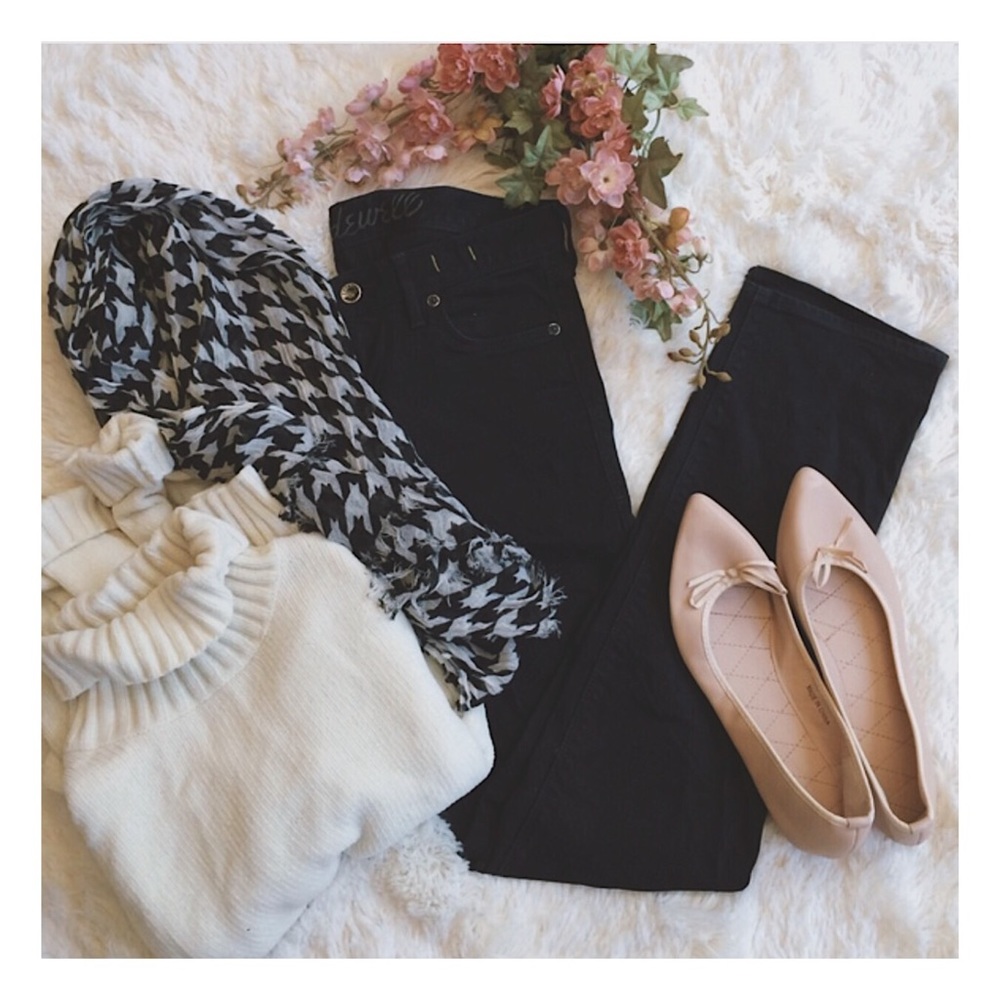 ✨HP✨ Madewell Straight Black Jeans