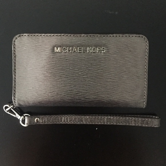 Michael Kors Wallet/Wristlet
