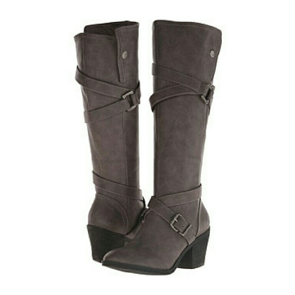 Gray tall boots with heel