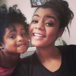 Meet your Posher, Adriana