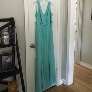 NWT David's Bridal bridesmaid dress in Spa-size 16