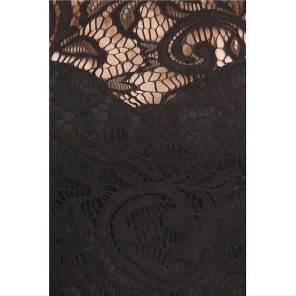 ‼️SALE‼️Fitted Lace Cutout Back Dress - Picture 3 of 3