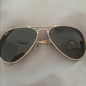 AUTHENTIC RAY BAN AVIATORS RB3025 - FLASH SALE!