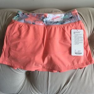 Lululemon skirt 4 pace Rival women's work out