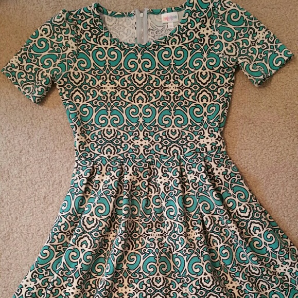 LuLaRoe Amelia