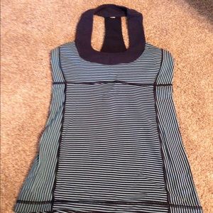 Lululemon scoop neck bra top