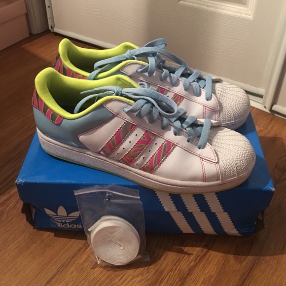adidas Shoes - ADIDAS Superstar sneakers with box