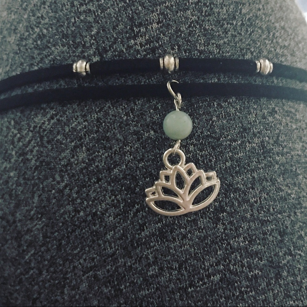 Amazonite & Lotus Choker - Picture 4 of 5