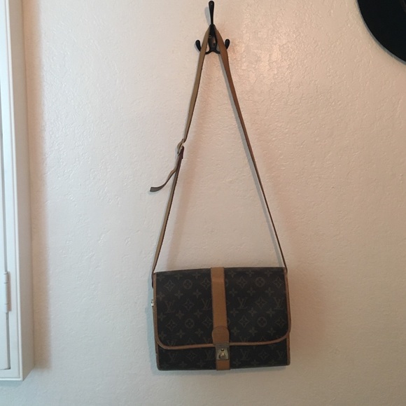 Vintage Louie Vuitton satchel purse