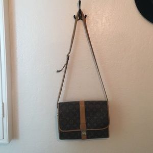 Vintage Louie Vuitton satchel purse