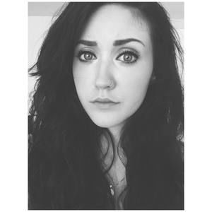 Meet your Posher, Courtney