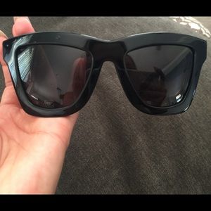 Valley sunglasses DB glossy black finish