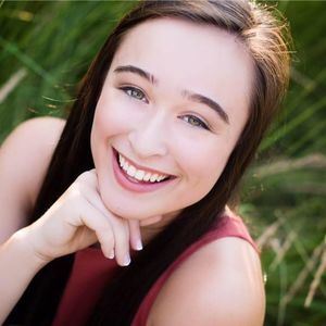 Meet your Posher, Danielle