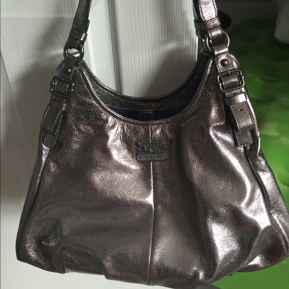 Coach Handbags - Lightly used Coach purse