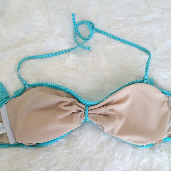 GAP Ruffled Bikini Top - Picture 2 of 4