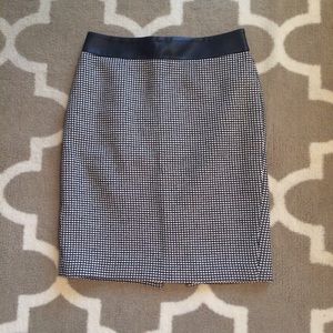Ann Taylor pencils skirt size 2