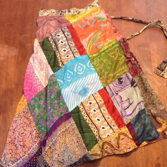 Colorful wrap skirt, patchwork of recycled saris - Picture 2 of 4