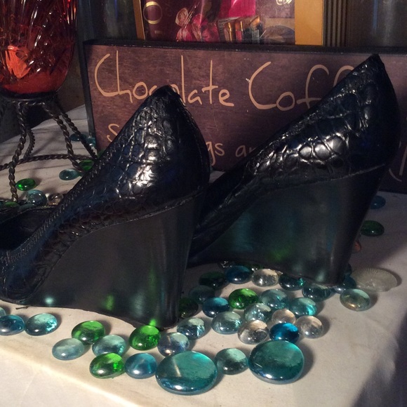 Tory Burch Weges - Picture 3 of 4