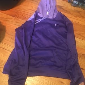 Under armour sweatshirt