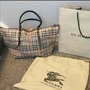 AUTH Burberry  Sallisbury LL PVC Leather