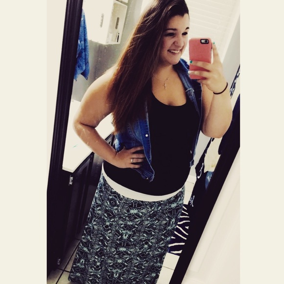 Meet your Posher, Kayla - Picture 1 of 1